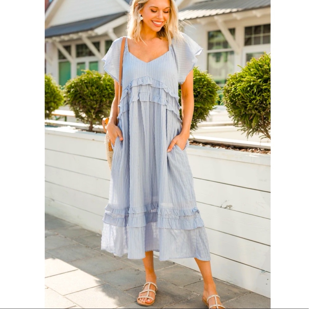 NWOT The Mint Julep Boutique Midi Dress